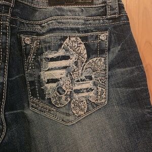 Miss Me Jeans distressed mid rise easy straight 28